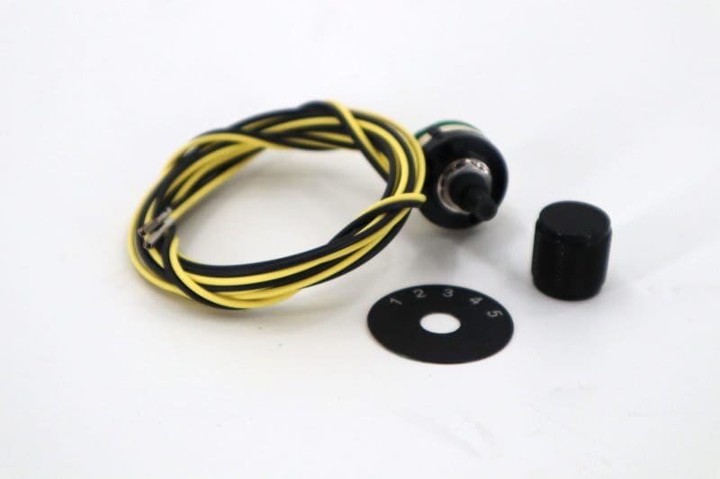 2011-2016 DURAMAX LML SWITCH (BLACK/YELLOW)